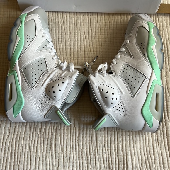 Jordan 6 Retro - Picture 5 of 6